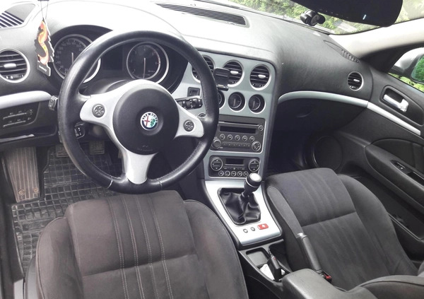 Alfa Romeo 159 cena 8500 przebieg: 320000, rok produkcji 2006 z Zgierz małe 22